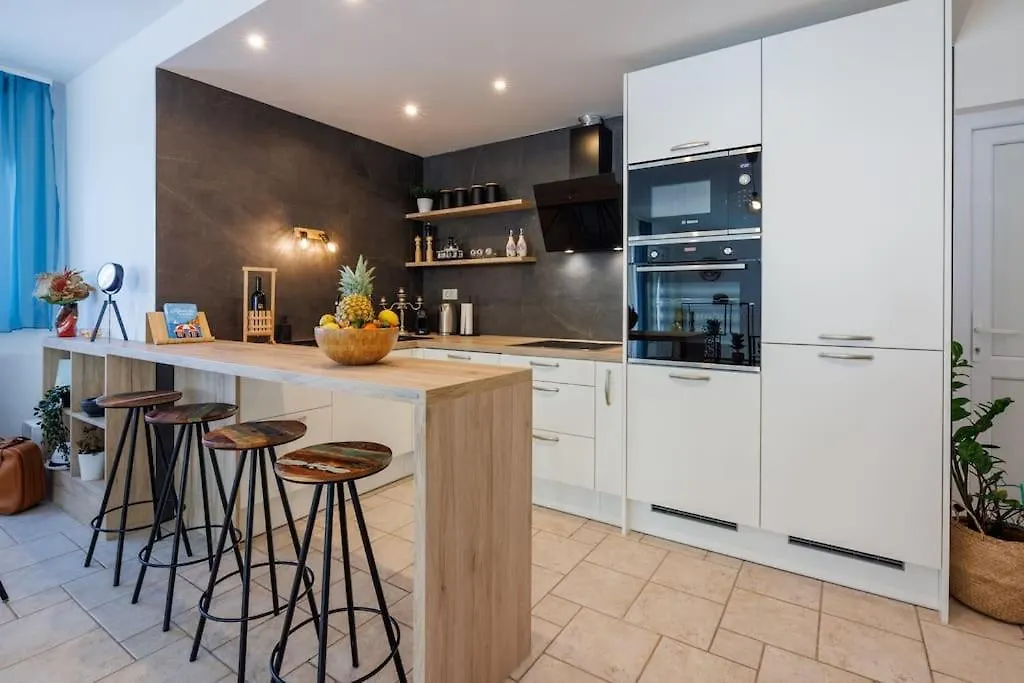 Luxe Blue Apartment Smrika