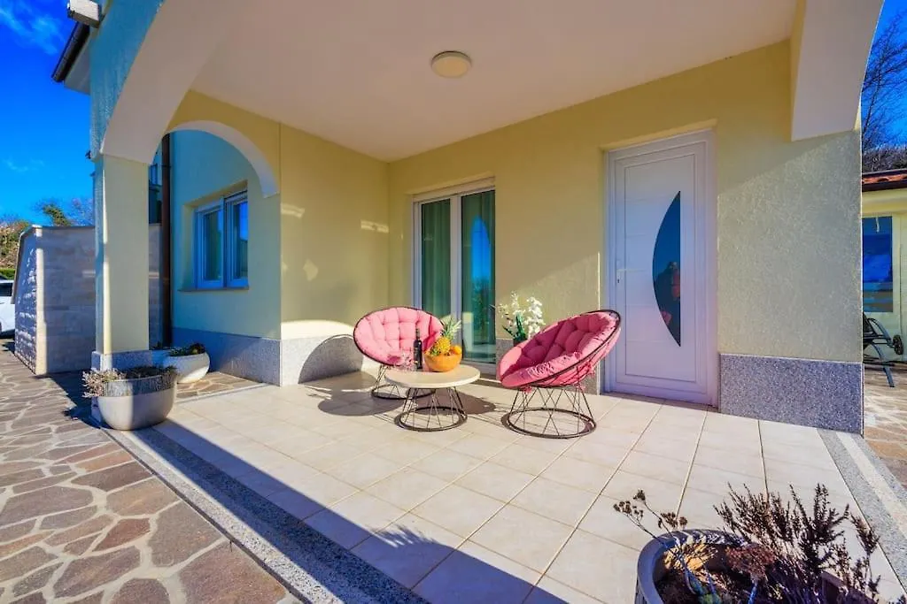 Luxe Blue Apartment Smrika 0*,  Croatia